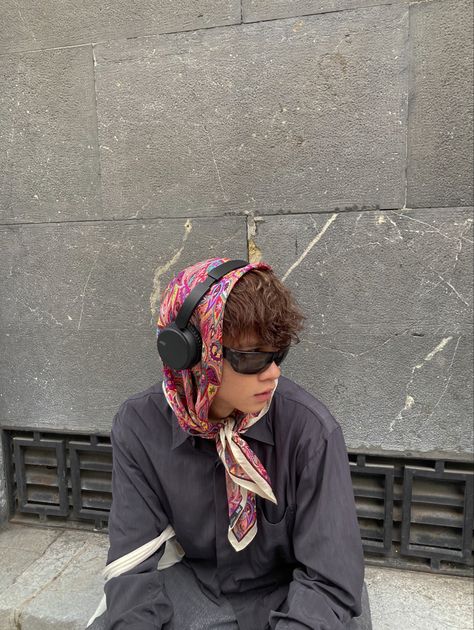 Scarf Outfit Men, Bandana Outfit, Fits Aesthetic, Scarf Outfit, Bandana Styles, Men Stylish Dress, Street Fashion Men Streetwear, Bohol, Mens Outfit Inspiration