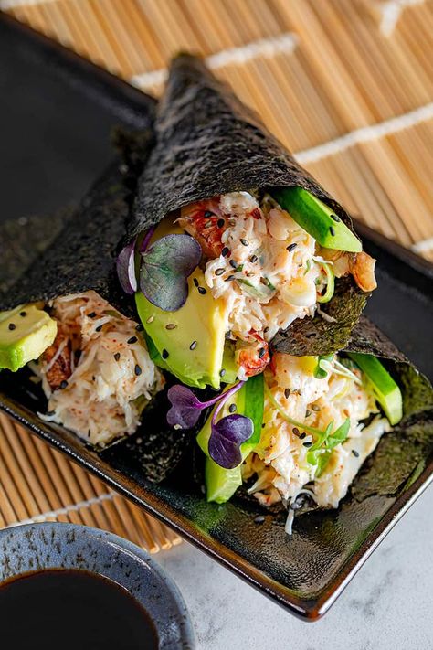 Paleo Sushi, Crab And Avocado, Crab Meat Salad, Hand Roll Sushi, Sushi Recipes Homemade, Healthy Asian Recipes, Nom Nom Paleo, Homemade Sushi, Sushi Recipes