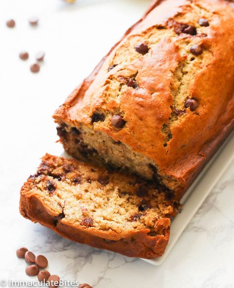 Chocolate Chip Banana Bread - Immaculate Bites No Sugar Banana Bread, Banana Bread Healthy Easy, Greek Yogurt Banana Bread, Cake Mix Banana Bread, Oatmeal Banana Bread, Sour Cream Banana Bread, Vegan Banana Bread Recipe, Chocolate Chip Banana Bread Recipe, Flours Banana Bread