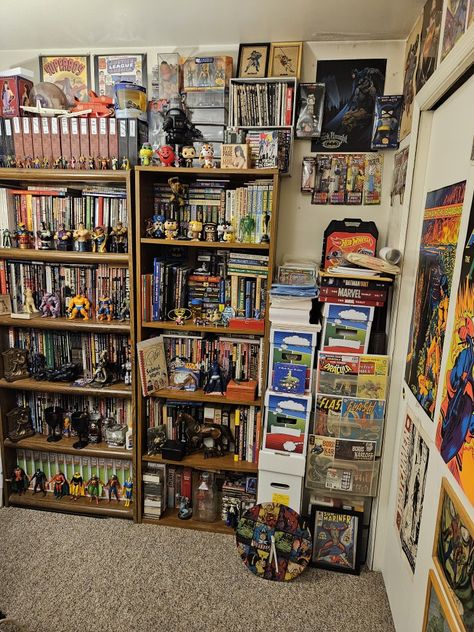 Comic Books Display Ideas, Funko Pop Room, Retro Room, Dream Room, Funko Pop, House Interior, Quick Saves