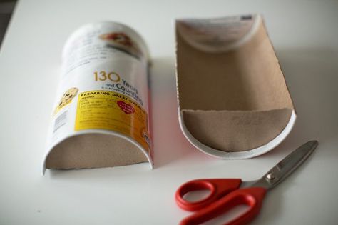 Cut oatmeal container in half. Longhouse Project, Native American Longhouse, Native American Lessons, Indian Project, Diarama Ideas, Native American Projects, Native Americans Unit, Indian In The Cupboard, Native American Studies