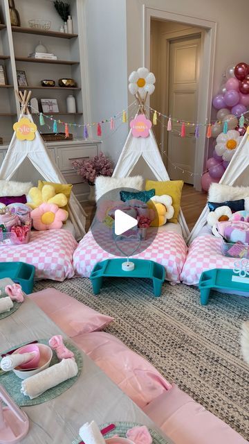 Tori Gerbig | Pink Lily Founder on Instagram: "Let’s set up for a Spa Night and Slumber Party for Rylee Kate. Her first sleepover was a success. She really wanted a slumber party + spa night combo and think it turned out so cute. We did mud masks at the spa table and turned on some spa music. They put cucumbers on their eyes to relax. We did had cake and pizza and finished the night watching high school musical. It was the best night. Did you have slumber parties growing up?   I am trying so hard to be more intentional with holidays, birthday and creating core memories with my family. This was perfect. She enjoyed it so much and I know we both won’t forget it. I didn’t get parties growing up and never had a slumber party so it was the first for both of us 🙂  Save this idea if you are a gi Sleep Over Beds, Slumber Party Sleeping Arrangements, Preppy Slumber Party Ideas, Kids Sleep Over Ideas, Sleepover Spa Ideas, Slumber Party Schedule, Sleepover Birthday Party Ideas For Kids, Girl Sleepover Birthday Party Ideas, Slumber Party Set Up