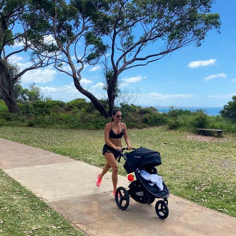 Fit Mum Inspiration, Running With Stroller Aesthetic, Stroller Walk Aesthetic, Stroller Walk, Running Stroller, Pregnancy Running, Half Marathon Plan, Marathon Training Program, Half Marathon Tips