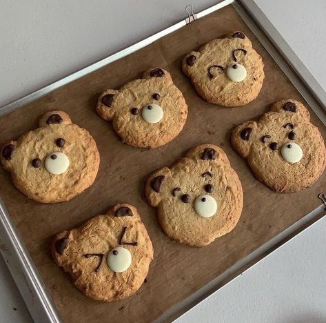 Animal Cookies Recipe, Macaroons Cookies, Korean Dessert, Valentines Baking, Rich Food, Food Gallery, Bear Cookies, Aesthetic Korean, Japanese Dessert