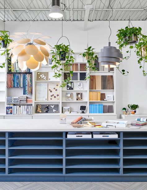 Interior Design Materials, Design Studio Space, Design Studio Workspace, Design Studio Office, Cool Office Space, Material Library, Showroom Interior Design, Studio Interior, How To Organize