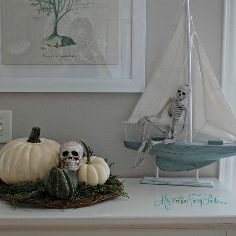 Neutral Halloween Coastal Decor | missfrugalfancypants.com Neutral Halloween, Spider Wreath, Coastal Fall, Coastal Holiday, Hallowen Costume, Coastal Beach Decor, Halloween Inspo, Fall Halloween Decor, Decor Halloween