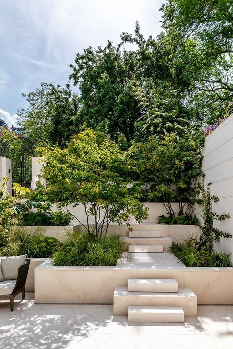 Tiered Courtyard Garden, Planter Box Design, Tiered Backyard, Communal Garden, Planning Garden, London Townhouse, Garden Stairs, London Garden, Garden Steps