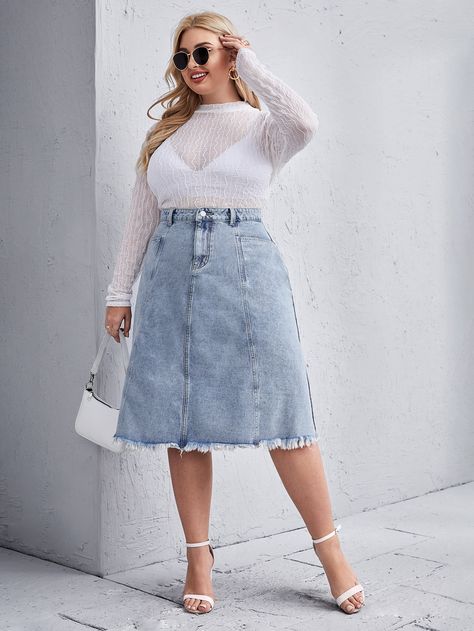 Plus Raw Hem A-line Denim Skirt Plus Size Denim Skirt Outfit, Jean Skirt Outfits Plus Size, Denim Skirt Pattern, Denim Skirt Outfit Winter, Denim Skirt Outfit Summer, Shirt Skirt Outfit, A Line Skirt Outfits, Big Size Outfit, Flared Denim Skirt