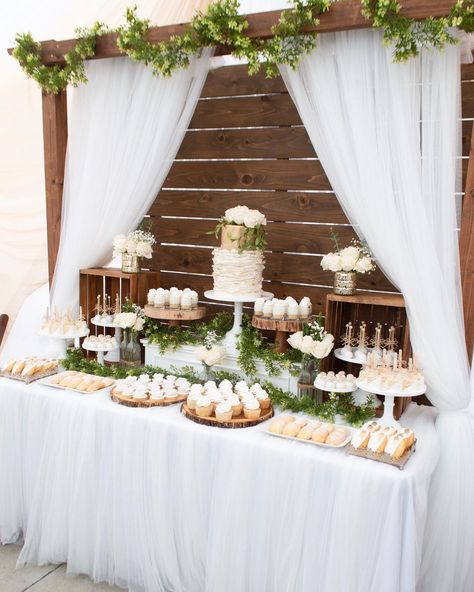 - Check more at https://howcandothis.com/weddingideas/86628/ Wedding Dessert Table Decor, Wedding Cake Dessert Table, Dessert Table Display, Cake Dessert Table, Dessert Bar Wedding, Dessert Table Decor, Wedding Treats, Wedding Cake Table, Wedding Dessert Table