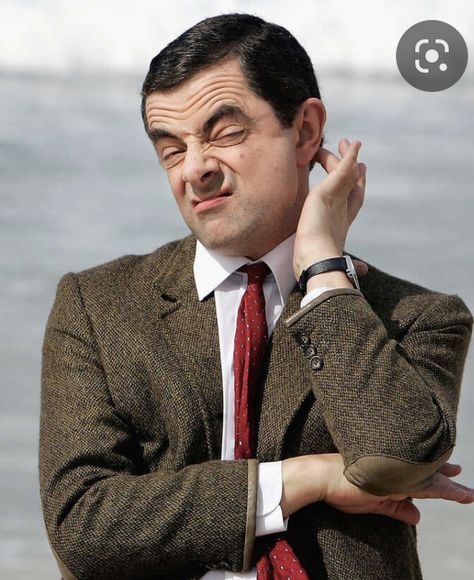 Mr. Bean is a very puerile person, his actions are immature and childish but really funny and i really enjoy watching his adventures. Rowan Atkinson, Blend Tool, Love You Friend, Funny Poses, Mr Bean, Flirting Quotes Funny, Flirt Tips, Flirting Memes, Flirting Humor