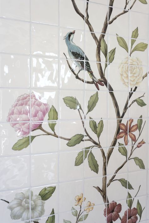 Bathroom of the Week: A Romantic London Bath Made from Vintage Parts: Remodelista Romantic London, Baños Shabby Chic, Aesthetic Interior Design, Floral Bathroom, Floral Tiles, Tile Murals, Décor Boho, Interior Design Art, Bathroom Wallpaper