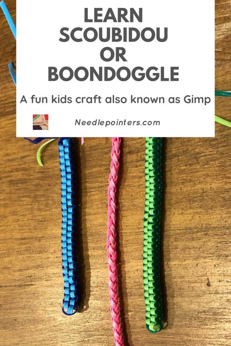 Boondoggle Patterns Tutorials, How To Make Lanyards, Gimp Patterns, Plastic Lace Crafts, Gimp Bracelets, Lanyard Crafts, Gimp Tutorial, Plastic Lace, Cords Crafts