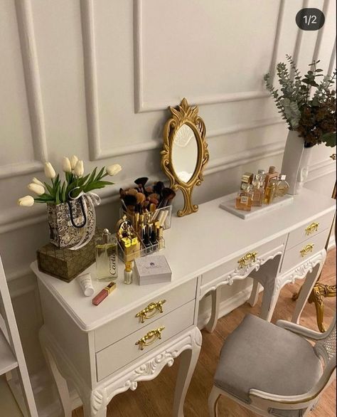 Parisian Bedroom Furniture, Dior Inspired Bedroom, Parisian Room Aesthetic, Parisian Aesthetic Bedroom, French Room Aesthetic, Old Money Bedroom Aesthetic, Dior Bedroom, Parisian Room Decor, Dior Room