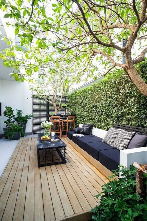 veranda; veranda magazine; veranda ideas; veranda ideas outdoor; veranda magazine living room; Small Backyard Garden Design, Kolam Koi, Small Backyard Gardens, Patio Interior, Outdoor Living Room, Backyard Garden Design, Small Backyard Patio, Garden Landscape Design, Beautiful Backyards