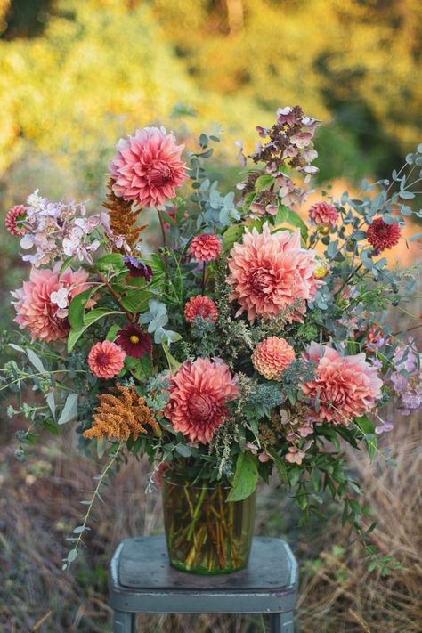 This large autumn floral arrangement featuring peach dahlias was designed to be a statement piece at an autumn wedding at Valley Green Inn in Philadelphia. Flowers and photo by Love 'n Fresh Flowers, a flower farm and design studio located in Philadelphia. Sustainable wedding flowers. Ranunculus, Ikebana, Have Inspiration, Deco Floral, E Card, Arte Floral, Beautiful Blooms, Cut Flowers, Love Flowers