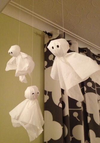 Halloween Decorations Paper Diy, Halloween Decor Paper, Paper Halloween Decorations Diy, Halloween Ideas For Kids Crafts, Halloween School Decor, Tissue Paper Ghosts, Halloween Decor Idea, Halloween Decorations Easy Diy, Halloween Diy Decorations For Kids