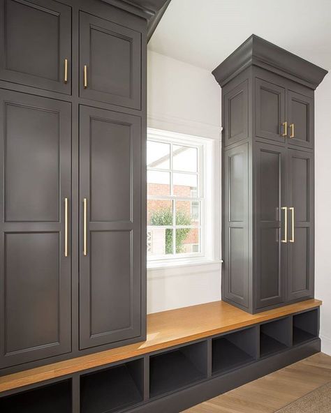 Mud room cabinets Benjamin Moore Trout Gray. Like the small open space to sit and take your shoes off. Charcoal Gray Built Ins, Charcoal Mudroom, Farmhouse Mud Room, Mudroom Cabinet, Mudroom Cabinets, Room Nook, English Farmhouse, Cabinets And Shelves, Mudroom Lockers