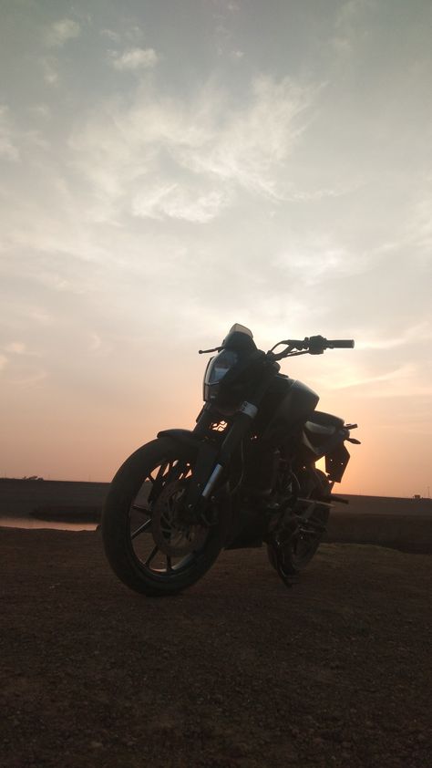 Duke 200 Sunset Bs3 Keliya dem /dam Gujarat, Chikhli, Nature Tribal area evening vibes Ktm famil Ktm Bike, Duke 200, Ktm Duke 200, Evening Vibes, Ktm Duke, Bike, Cars, Photography, Quick Saves