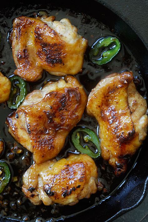 Caramel chicken - the easiest and most delicious Asian chicken dish ever with sticky, sweet and savory caramel sauce. Ready in 20 mins! | rasamalaysia.com Caramel Chicken, Asian Chicken, Chicken Dish, Easy Delicious Recipes, Vietnamese Recipes, Sweet And Savory, Asian Cooking, Poultry Recipes, Asian Dishes