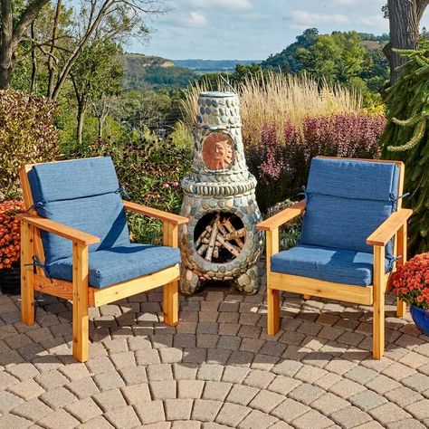 24 Outdoor Woodworking Projects To Do This Fall Diy Patio Chair, Wooden Lawn Chairs, Chairs For Outside, Pallet Bank, Outdoor Woodworking Projects, The Family Handyman, Patio Bench, Outside Patio, Patio Diy