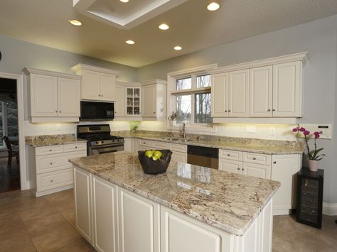 Kitchen Makeover : Progressive Countertop Beige Granite Countertops, Sienna Bordeaux Granite, Beige Granite, Traditional Kitchen Design, Fresh Kitchen, Fabulous Kitchens, Kitchen Design Open, Brown Kitchens, Granite Countertops Kitchen