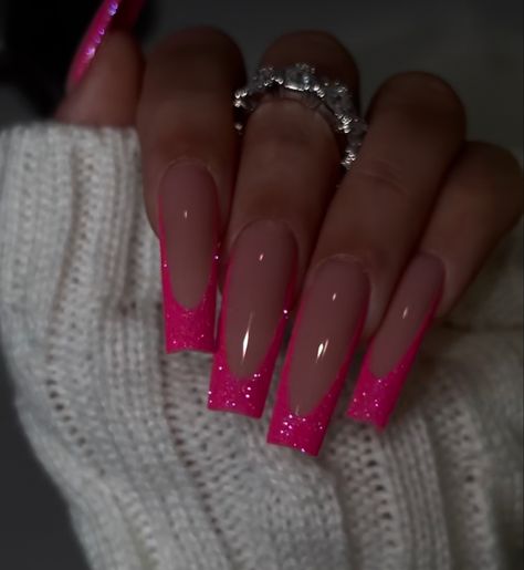 Extravagant Pink Nails, Simple Nail Designs Hot Pink, Hot Pink Nails Acrylic Coffin, Fuisha Pink Nails, Pink Glam Nails Long, Barbie Pink Acrylic Nails Square, Pink Nail Designs Birthday, Pink V Nails, Fushia Nails Ideas