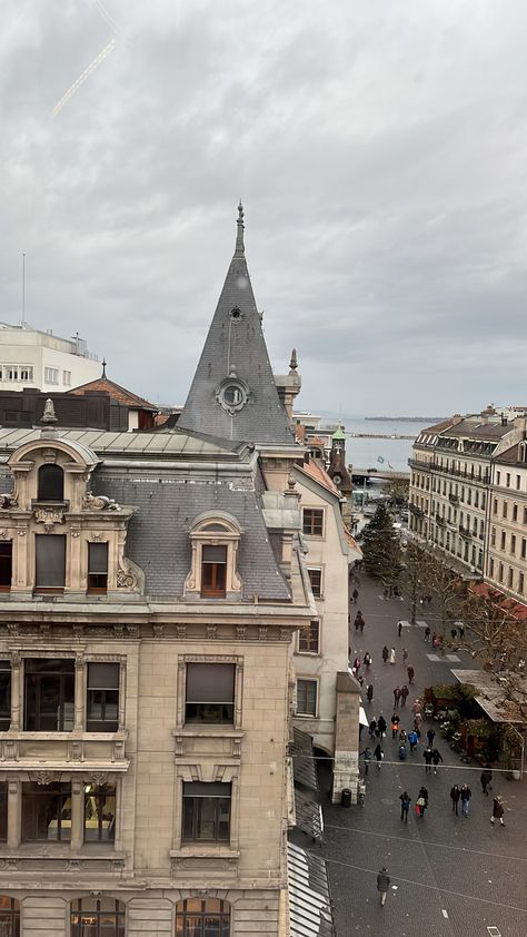 view onto molard square from bongenie (geneva, switzerland) Geneva Core, Geneva Switzerland Aesthetic, Geneva Aesthetic, Geneva Winter, Winter Switzerland, Geneve Switzerland, Switzerland Winter, Royalty Core, Europe 2024