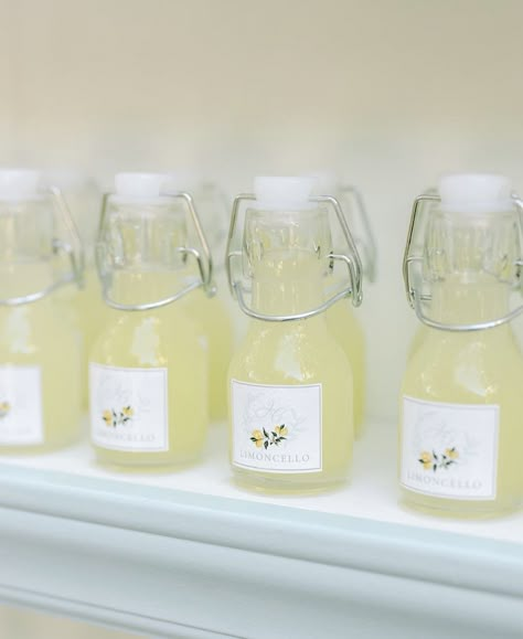 Limoncello Party Favors, Limoncello Wedding Favor, Verona Wedding, Limoncello Wedding, Limoncello Cocktails, Wedding Villa, Italian Party, Boda Ideas, 2025 Wedding