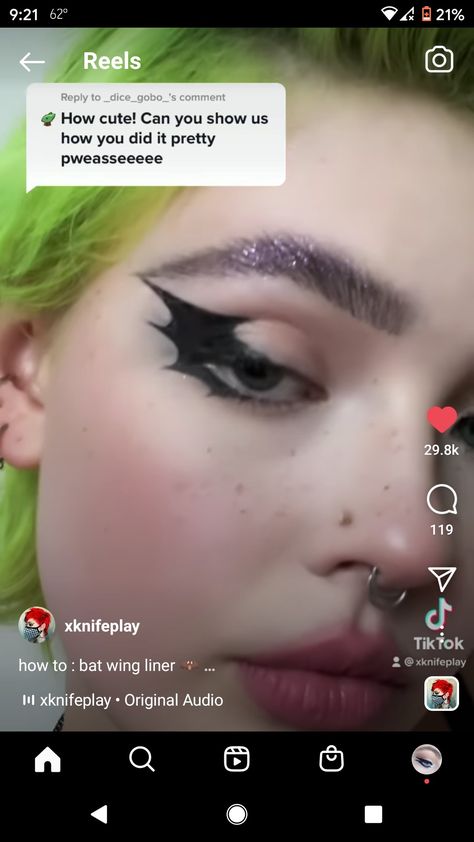 How To Do Bat Wing Eyeliner, Bat Witch Costume, Bat Liner Hooded Eyes, Bat Themed Makeup, Bat Costume Aesthetic, Bat Wing Liner Hooded Eyes, Bat Wing Eyeliner Tutorial, Vampire Bat Makeup, Bat Wings Eyeliner