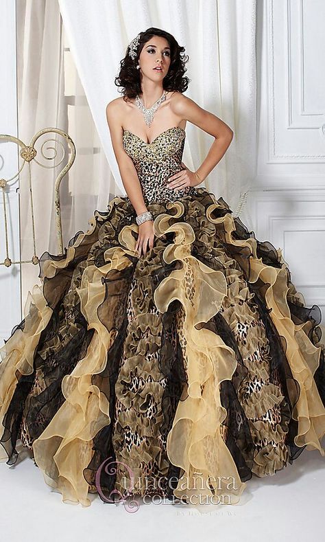 Awsome leopard print wedding dress Cheetah Print Prom Dress, Leopard Print Wedding, Leopard Wedding, Glam Closet, Dress Quinceanera, Printed Prom Dresses, Elegant Ball Gowns, Quince Dress, Dress Leopard