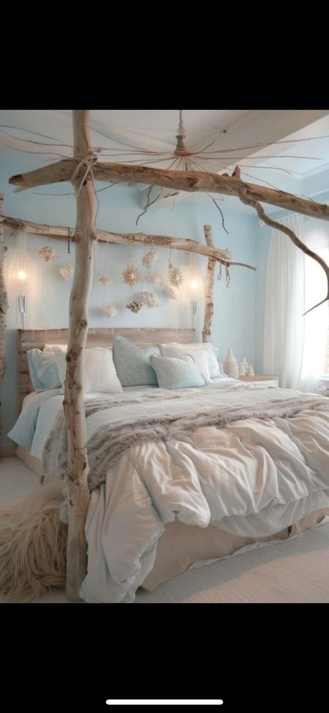 Boho Coastal Bedroom, Canopy Bed Ideas, Coastal Bedroom Ideas, Dark Academia Room Decor, Ocean Themed Bedroom, Natural Bedroom Decor, Beachy Bedroom, Beach Themed Bedroom, Beachy Room