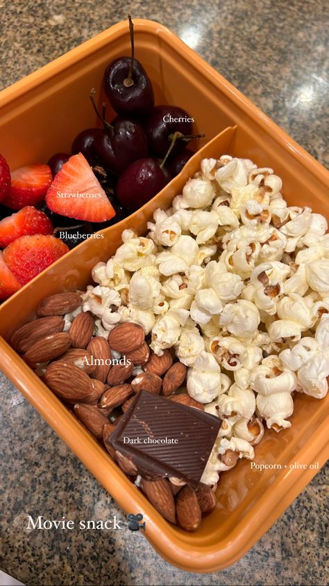 Movie Snack Ideas, Healthy Movie Snacks, Healthy Lunch Snacks, Movie Snacks, Healthy Food Inspiration, Food Motivation, Easy Healthy Meal Prep, Healthy Lifestyle Food, Healthy Food Motivation