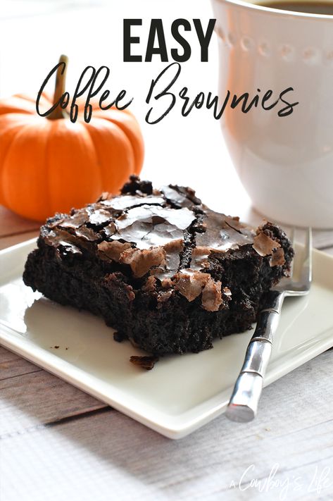 Coffee Dessert Recipes, Coffee Brownies, Dessert Halloween, Espresso Recipes, Coffee Desserts, Bedroom Vibes, Brownie Desserts, Rustic Porch, Dessert Aux Fruits