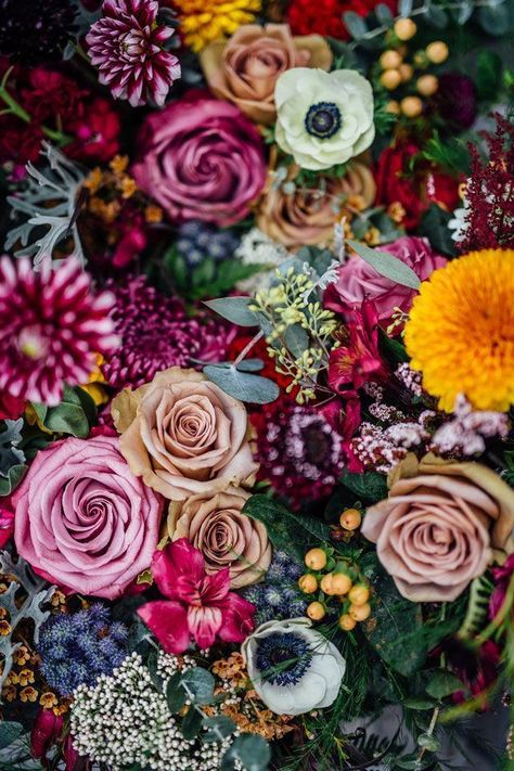 #Roses: An intimate handmade riverside wedding at Lalumondiere Mill and Rivergardens with DIY details by Cindy Lee Photography http://ift.tt/2mgLGoR Riverside Weddings, A Bunch Of Flowers, Deco Floral, Bunch Of Flowers, Beautiful Blooms, Love Flowers, Flower Wallpaper, Flowers Photography, My Flower