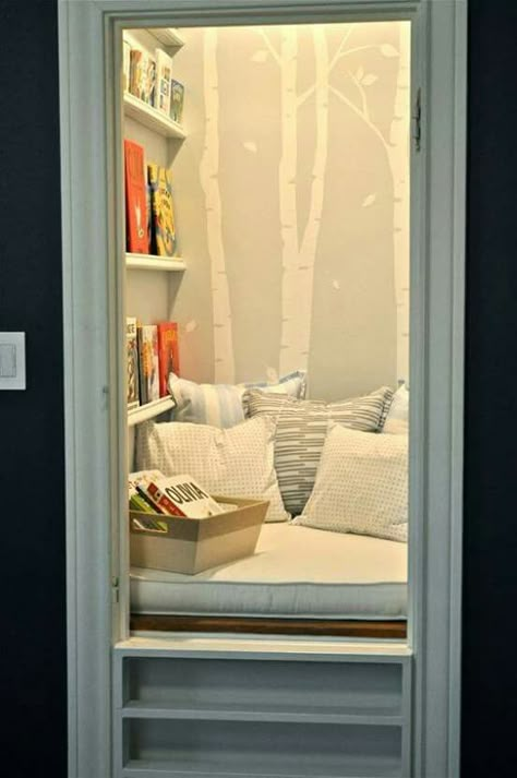 A reading cupboard! Cute but way too small Gömda Rum, Closet Nook, Reading Nook Closet, Office Nook, Nook Ideas, Kid Closet, Home Libraries, Reading Nooks, Cozy Reading Nook