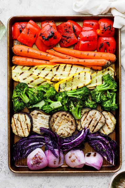 Easy Grilled Vegetables - Fit Foodie Finds Best Vegetables To Grill, Easy Grilled Vegetables, Grilled Vegetable Marinade, Veggies On The Grill, Veggies Grilled, Grilling Veggies, Best Grilled Vegetables, Marinated Grilled Vegetables, Vegetables Grilled