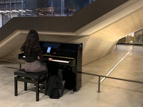 public piano battersea Street Piano, Public Piano, Public Place, Ideas For Instagram Photos, Strasbourg, Public Space, Happy Place, Happy Places, Piano