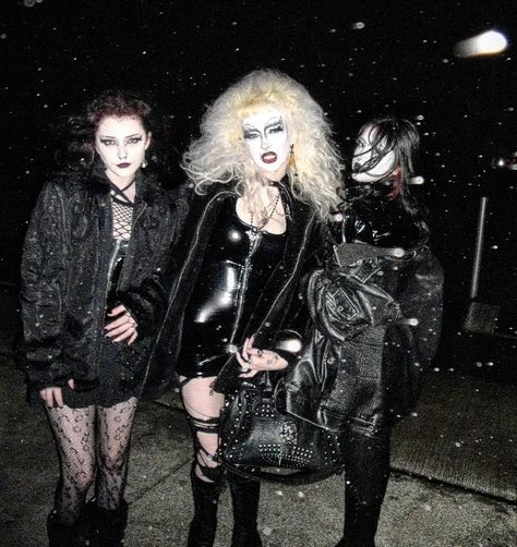 80s goth 80s Goth Club, 80s Trad Goth Fashion, New Wave Goth Fashion, Goth Fashion 80s, Industrial Goth Fashion, Goths 80s, 80s Goth Hair, 80s Goth Aesthetic, Real Goth Outfits