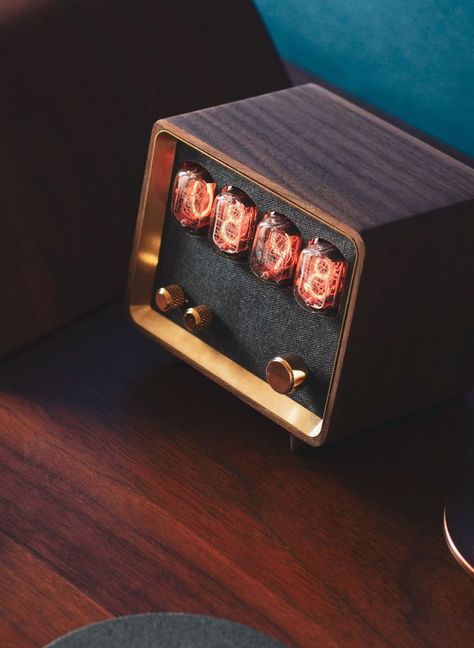 Nixie Tube Clock, Radio Speaker, Retro Radios, Nixie Tube, Custom Computer, Sound Speaker, Retro Radio, Cool Clocks, American Black Walnut