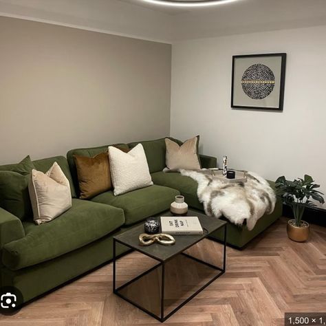 Green Furniture Living Room, Green Corner Sofas, Olive Living Rooms, Green Couch Living Room, Velvet Sofa Living Room, Green Sofa Living Room, Olive Sofa, Green Living Room, Cream Living Rooms