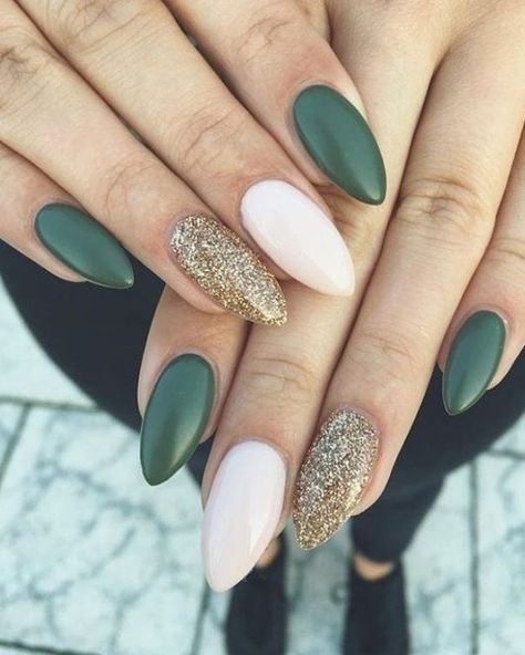 Mix and match green emerald , gold glitter and white nails - 22 Fall Nail Design..., #design ... #nailartideas #nailartdesign #naildesign Dark Color Nails, Unghie Sfumate, Cute Nails For Fall, Gel Nail Colors, Sparkle Nails, Nail Designs Glitter, Fall Nail Colors, Dipped Nails, Fall Nail