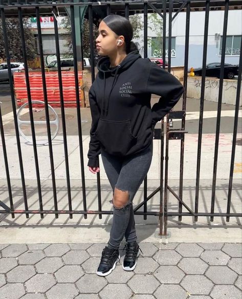 Jordan 11 Outfit Women Baddie, Jordan 11 Low Outfit Women, Jordan 11 Low Outfit, Jordan 6 Outfit Woman, Jordan 11 Outfit, Jordan 11 Outfit Women, Ny Drill, Instagram Pic Ideas, Stylish Fits