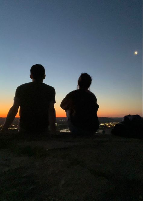 Couple Outside Night Aesthetic, Just Friends Aesthetic Pictures, Friends To Lovers Pictures, Friends To Lovers Trope Aesthetic, Sunset Watching Couple, Man And Woman Friendship Aesthetic, Girl And Guy Friends Aesthetic, Two People Watching Sunset, Man And Woman Best Friends