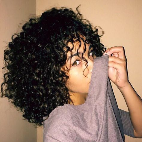 like what u see?? follow me for more @sanayadiamonds Brazilian Hair, Big Hair, Short Curly Hair, 3a Curly Hair, Woman With Curly Hair, Curls For The Girls, Brazilian Hair Weave, Curly Hair Inspiration, Curly Girl