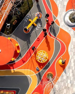 100 Architects, Kids Outdoor Spaces, Urban Playground, Playground Flooring, Urban Intervention, Outdoor Space Design, Kindergarten Design, Floor Murals, Desain Lanskap