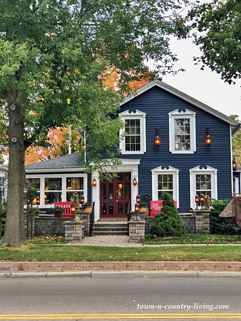 Blue Home Exterior, Navy Blue Houses, Dark Blue Houses, Lake Condo, Blue Siding, Cottage Journal, Cottage Exterior, Blue Cottage, Exterior Paint Colors For House