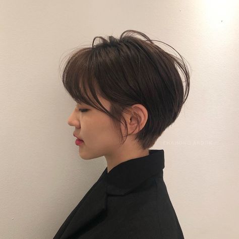 Tomboy Hairstyles, Korean Short Hair, Boho Wedding Hair, Shot Hair Styles, Girl Short Hair, Short Hair Haircuts, Cut My Hair, Hair Inspo Color, Aesthetic Hair