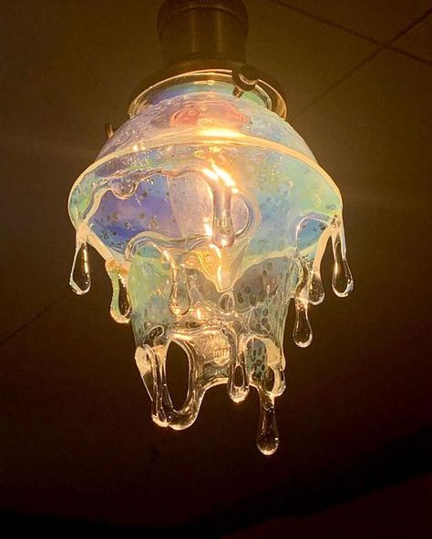 Dripping Glass Lamp, Cool Lamp Ideas, Glass Blowing Aesthetic, Quirky Lamps, Melting Lamp, Rain Lamp, Cool Lamp, Quirky Decor, Cool Lamps