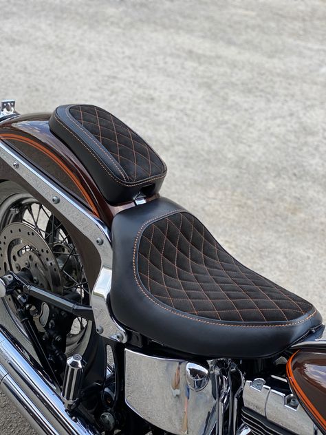 Harley Softail Custom, Harley Davidson 1200, Softail Bobber, Мотоциклы Harley Davidson, Bike Seat Cover, Norton Commando, Softail Custom, Softail Deluxe, Kawasaki Vulcan