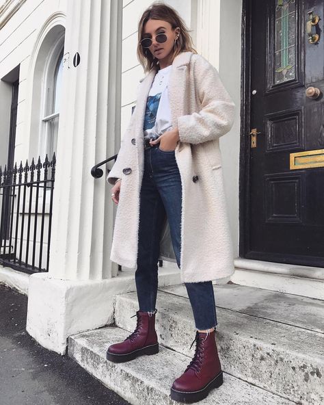 Red Doc Martens Outfit, Combat Boot Outfits, Dressy Winter, Combat Boot Outfit, Martens Outfit, Outfit Botas, Dr Martens Outfit, Burgundy Boots Ankle, Doc Martens Outfit